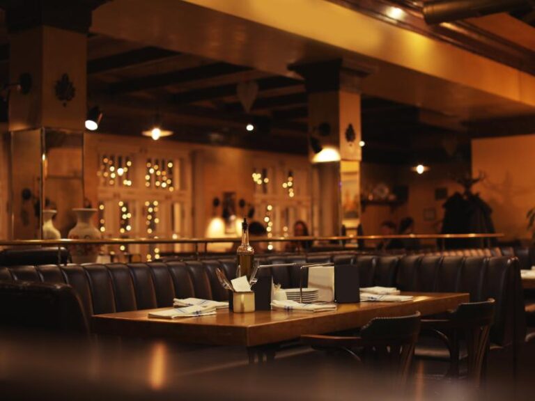 Blog 1 Searching for Restaurants Near You? Here’s What to Look For