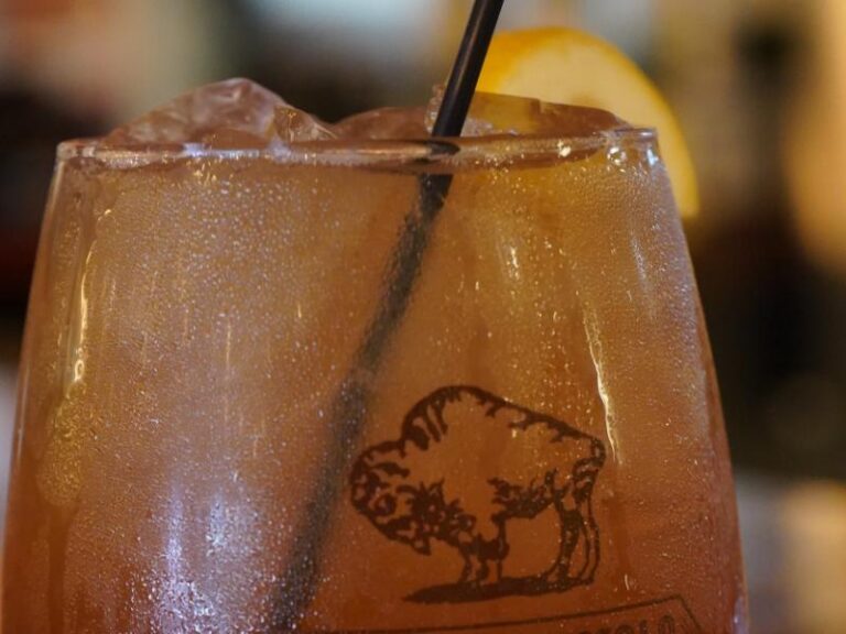 Best Bar in Mackinaw City: Enjoy Unique Ambiance & the Perfect Pour